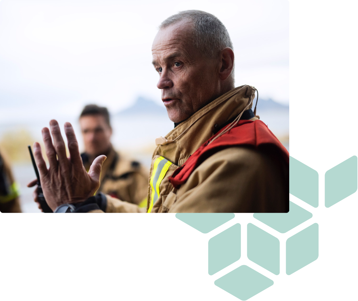 incident commander briefs crew